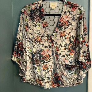 Anthropologie Maeve women’s blouse - loose fit - gray/floral pattern - small